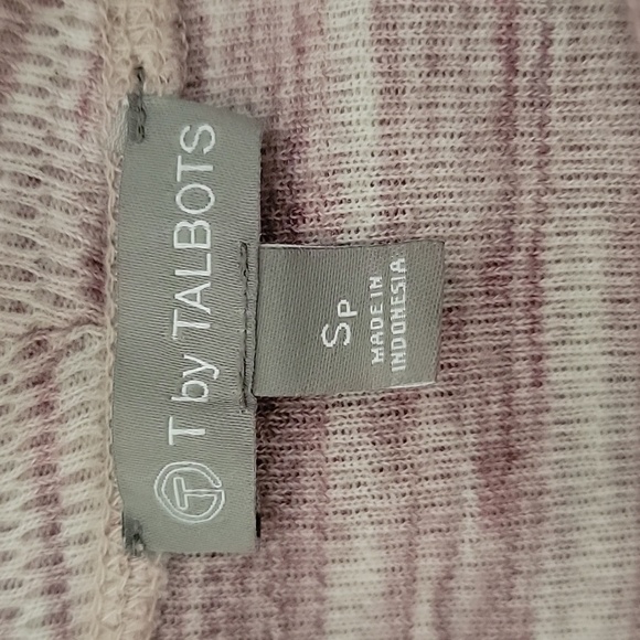 T by Talbots Size SP, Purple / Maroon Marled Sweater, Cowl Neck, Kangaroo Pocket - Picture 5 of 9